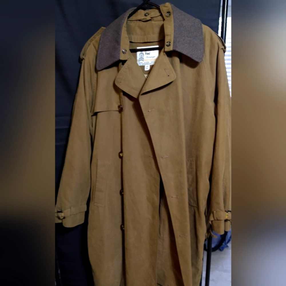 London Fog trench 40R